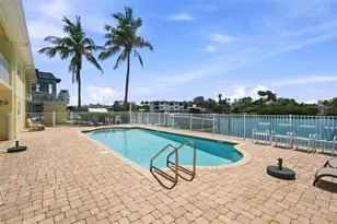 12100 Capri Cir S, Treasure Island, FL 33706 - Photo 34