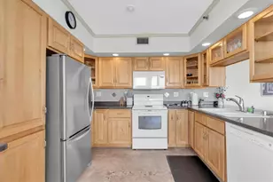 6287 Bahia Del Mar Cir, Saint Petersburg, FL 33715 - Photo 4