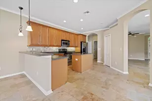 1833 Mira Lago Cir, Ruskin, FL 33570 - Photo 10