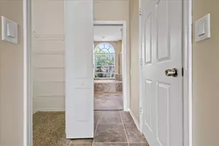 1833 Mira Lago Cir, Ruskin, FL 33570 - Photo 20