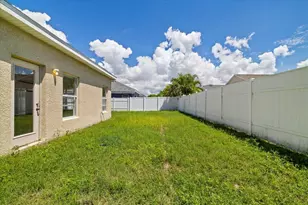 1833 Mira Lago Cir, Ruskin, FL 33570 - Photo 36