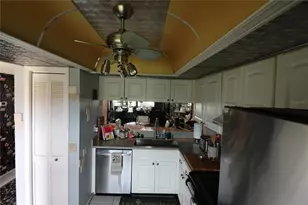 105 Lakeside Ct, Oldsmar, FL 34677 - Photo 18
