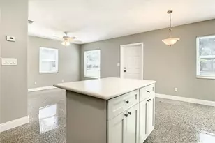 8111 30th Ave N, Saint Petersburg, FL 33710 - Photo 12