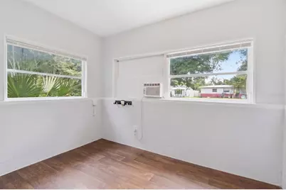 2855 37th Avenue N, Saint Petersburg, FL 33713 - Photo 8
