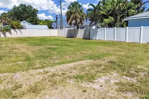 140 92nd Ave, Treasure Island, FL 33706 - Photo 10