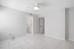 2400 Feather Sound Dr, Clearwater, FL 33762 - Photo 18