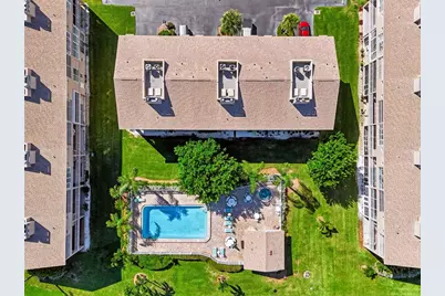 255 Capri Circle N #22, Treasure Island, FL 33706 - Photo 4