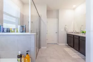 2247 Midnight Pearl Dr, Sarasota, FL 34240 - Photo 18