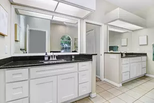 2203 Valrico Forest Dr, Valrico, FL 33594 - Photo 14