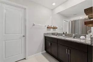 10323 Poseidon Wy, Riverview, FL 33578 - Photo 12