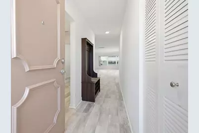 5603 80th Street N #202, Saint Petersburg, FL 33709 - Photo 2