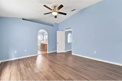 12639 Lake Vista Drive, Gibsonton, FL 33534 - Photo 10