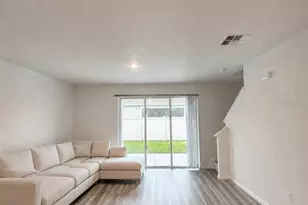 17269 Bigleaf Mahogany Ln, Land O Lakes, FL 34638 - Photo 4