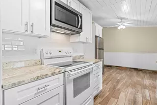 1205 Mohrlake Dr, Brandon, FL 33511 - Photo 12
