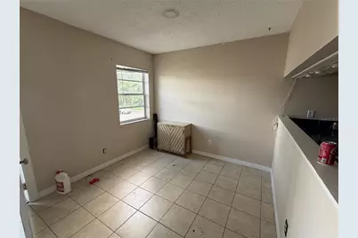 7144 Waterside Drive, Tampa, FL 33617 - Photo 2
