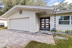 1423 42nd Ave N, Saint Petersburg, FL 33703 - Photo 4