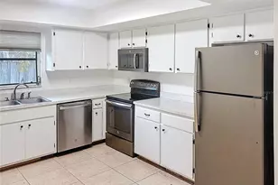 10597/10595 101st Ave, Seminole, FL 33772 - Photo 8