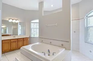 10221 Garden Alcove Dr, Tampa, FL 33647 - Photo 28