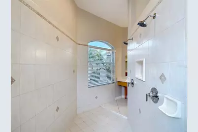 10221 Garden Alcove Drive, Tampa, FL 33647 - Photo 36