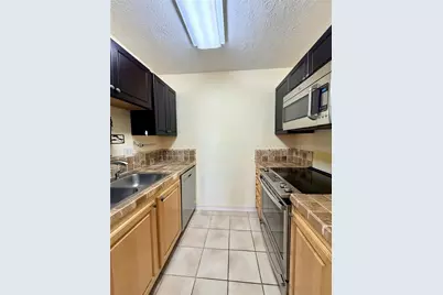 4784 Beach Drive SE #B, Saint Petersburg, FL 33705 - Photo 4