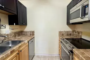 4784 Beach Dr SE, Saint Petersburg, FL 33705 - Photo 4