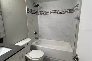 4711 Grove Point Dr, Tampa, FL 33624 - Photo 20