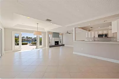 11225 4th Street E, Treasure Island, FL 33706 - Photo 6