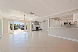 11225 4th St E, Treasure Island, FL 33706 - Photo 6