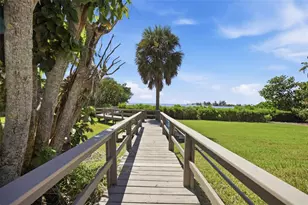 300 S Florida Ave, Tarpon Springs, FL 34689 - Photo 34