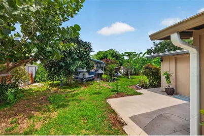 6677 Poinsettia Avenue S, Saint Petersburg, FL 33707 - Photo 38