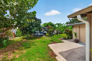 6677 Poinsettia Ave S, Saint Petersburg, FL 33707 - Photo 38