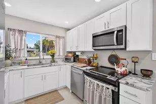 106 Steven St, Ruskin, FL 33570 - Photo 6