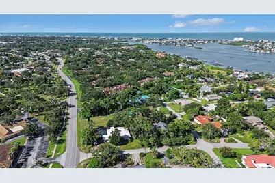 2300 Kent Drive, Largo, FL 33774 - Photo 34