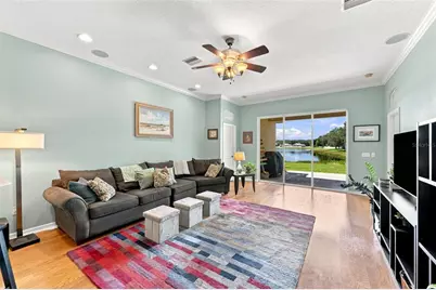 18022 Lake Reflections Boulevard, Lutz, FL 33558 - Photo 10