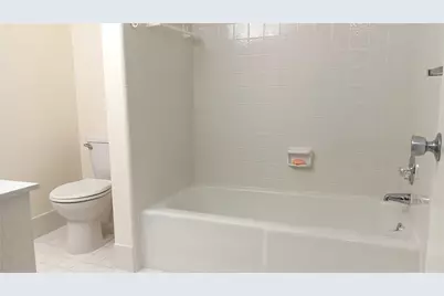 327 34th Avenue N #304, Saint Petersburg, FL 33704 - Photo 10