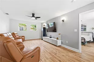 2710 16th Ave N, Saint Petersburg, FL 33713 - Photo 6