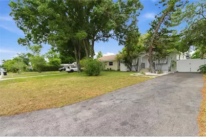 2710 16th Avenue N, Saint Petersburg, FL 33713 - Photo 2