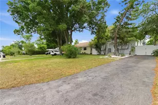 2710 16th Ave N, Saint Petersburg, FL 33713 - Photo 2