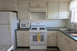 3018 59th St S, Gulfport, FL 33707 - Photo 4