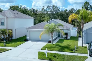 30516 Birdhouse Dr, Wesley Chapel, FL 33545 - Photo 1