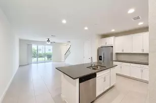 2404 Arch Ave, Oldsmar, FL 34677 - Photo 12