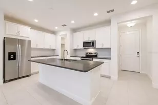 2404 Arch Ave, Oldsmar, FL 34677 - Photo 10