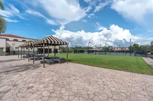 13941 Clubhouse Dr, Tampa, FL 33618 - Photo 26