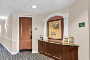 13941 Clubhouse Dr, Tampa, FL 33618 - Photo 2