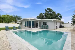 11610 116th St, Seminole, FL 33778 - Photo 2