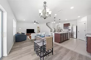 10019 Geese Trail Cir, Sun City Center, FL 33573 - Photo 6