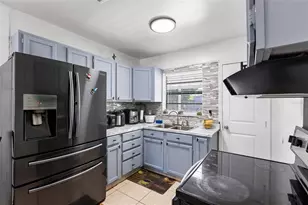 2313 E 111th Ave, Tampa, FL 33612 - Photo 10