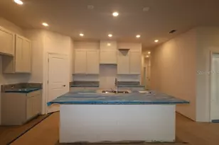2853 Marrakesh Ln, Sarasota, FL 34234 - Photo 6