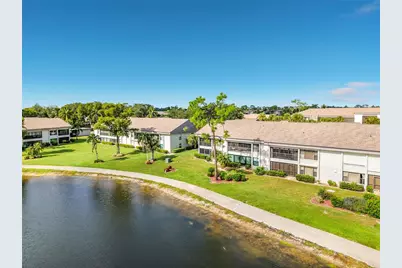 5925 Trailwinds Drive #925, Fort Myers, FL 33907 - Photo 2