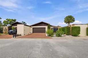 5041 Paloma Dr, Tampa, FL 33624 - Photo 8